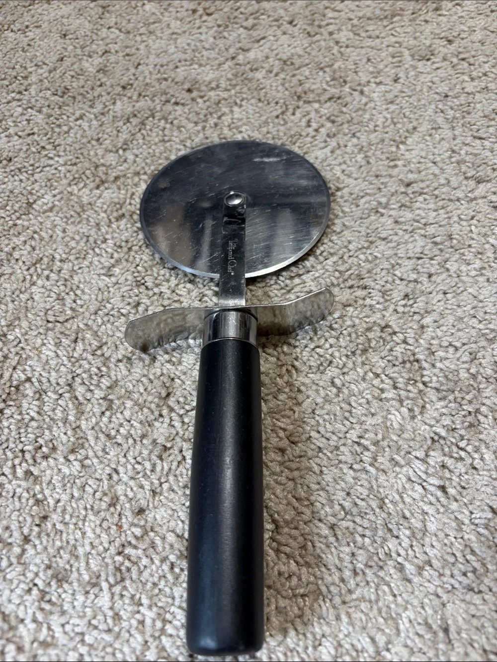 Pampered Chef pizza cutter.